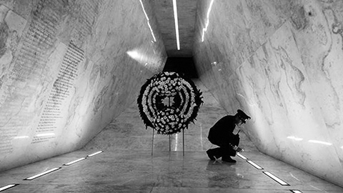 Plaza al servicio de la patria.