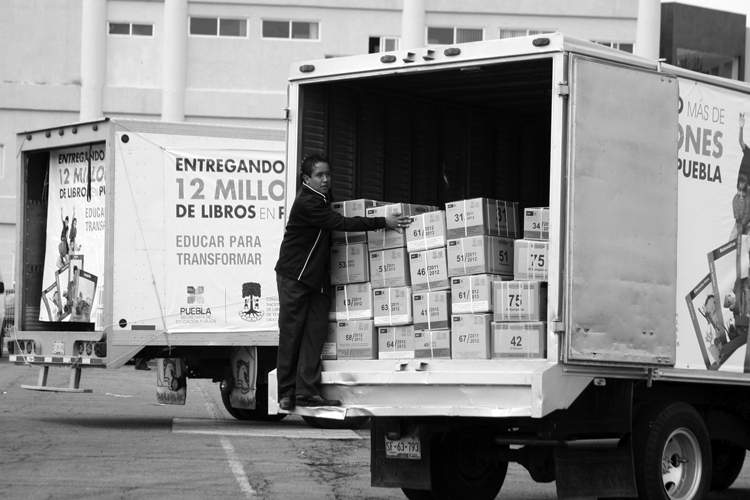 Al fin que ni leen. (Foto: Hilda Ríos, Cuartoscuro.com.)