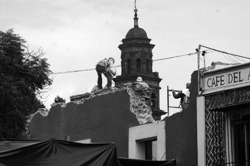 Obras para el teleférico de Puebla. (Foto: El Heraldo de Puebla.)
