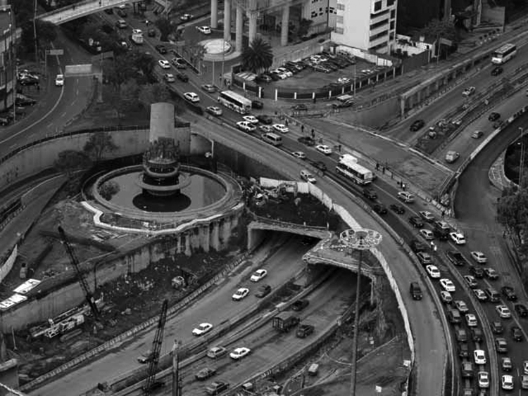 Entorno cambiante de la conmemoración (2012).