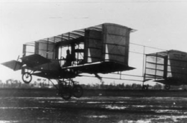 Otro avioncito fundacional: el del Alberto Braniff. (Foto tomada de www.sedena.gob.mx)