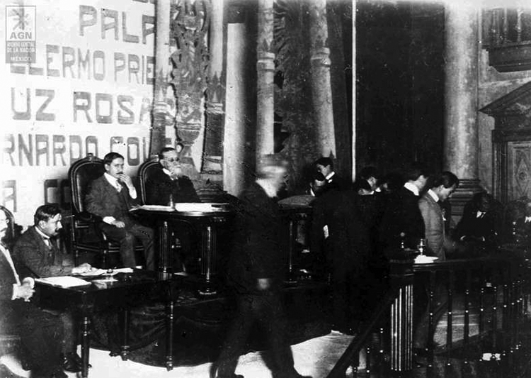 Al momento de votar el artículo tercero de la constitución. (Foto tomada de aquí.)